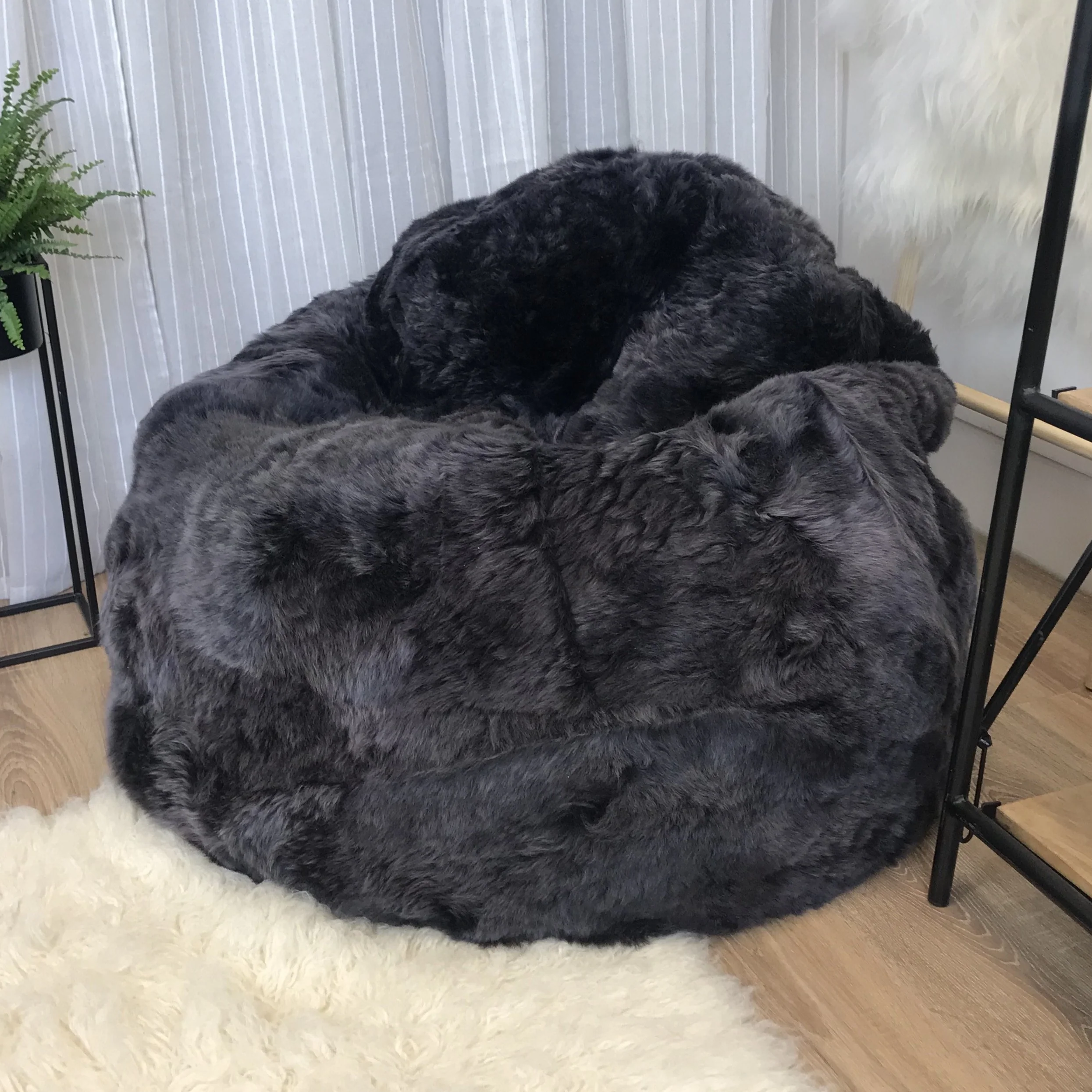 Adult Sheepskin Bean Bag | Icelandic | Graphite Grey Shorn - Image 3