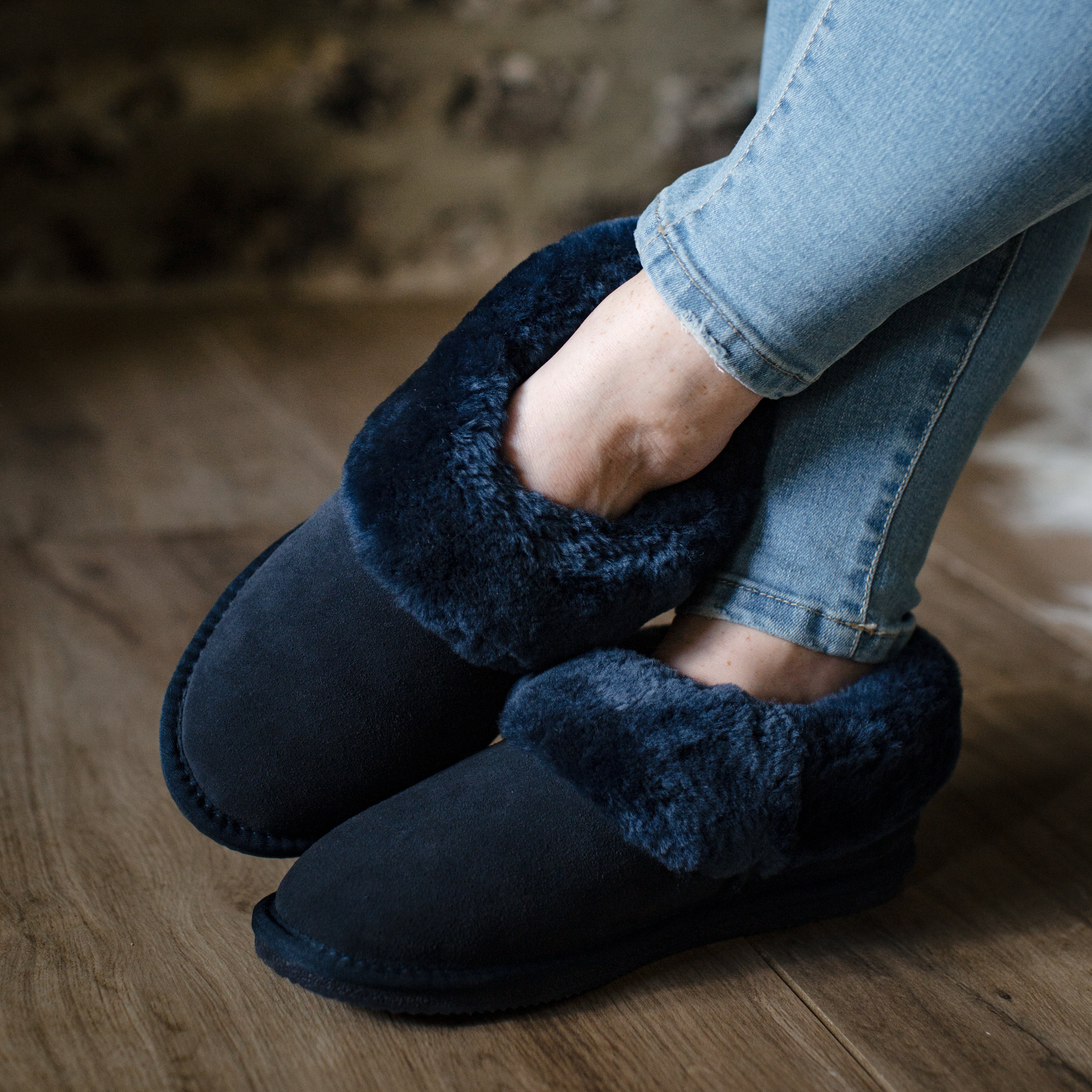 Deluxe Ladies 'Beccy' Sheepskin Slipper Boot - Navy - Image 3