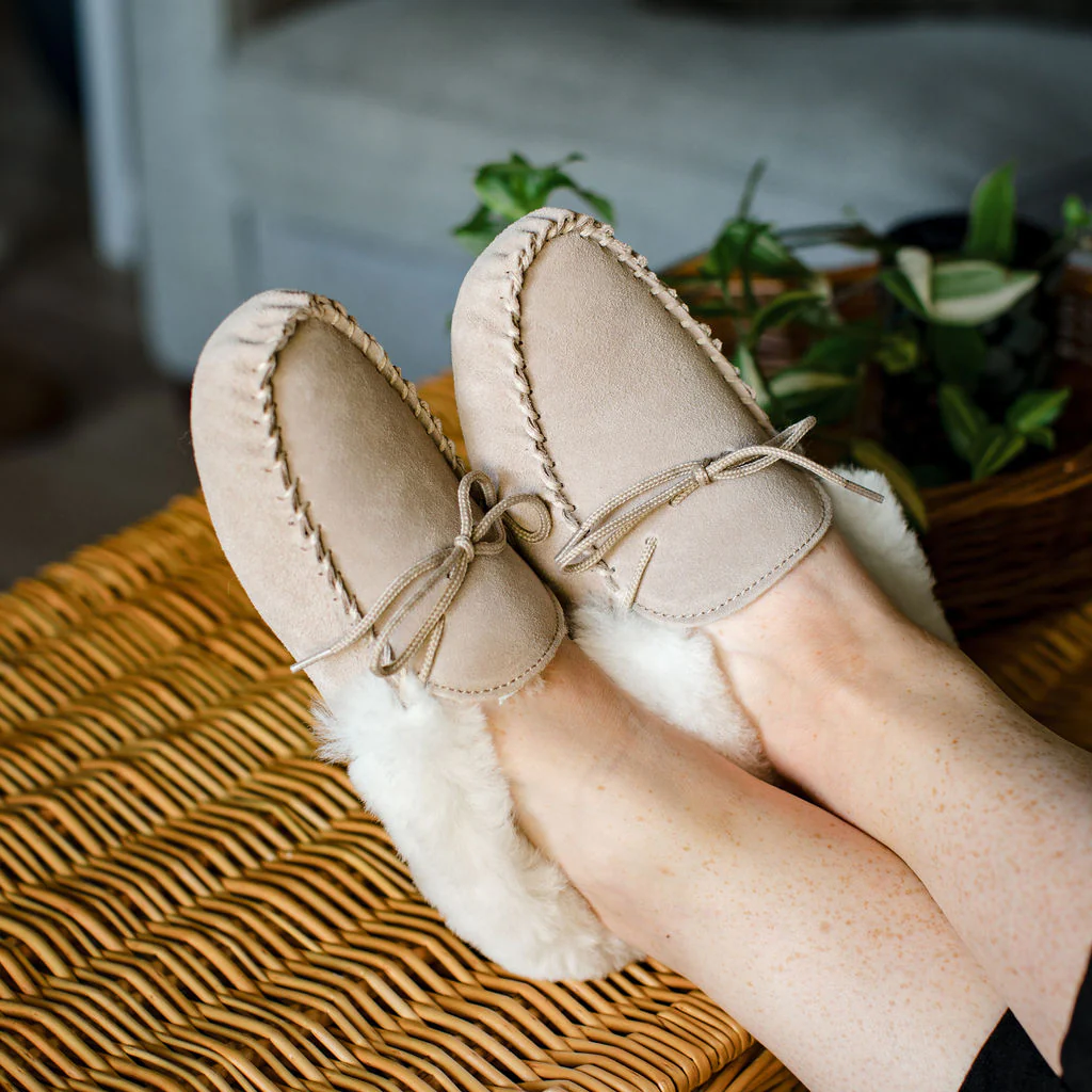 Deluxe Ladies 'Sophie' Sheepskin Moccasin with Soft Sole - Image 3