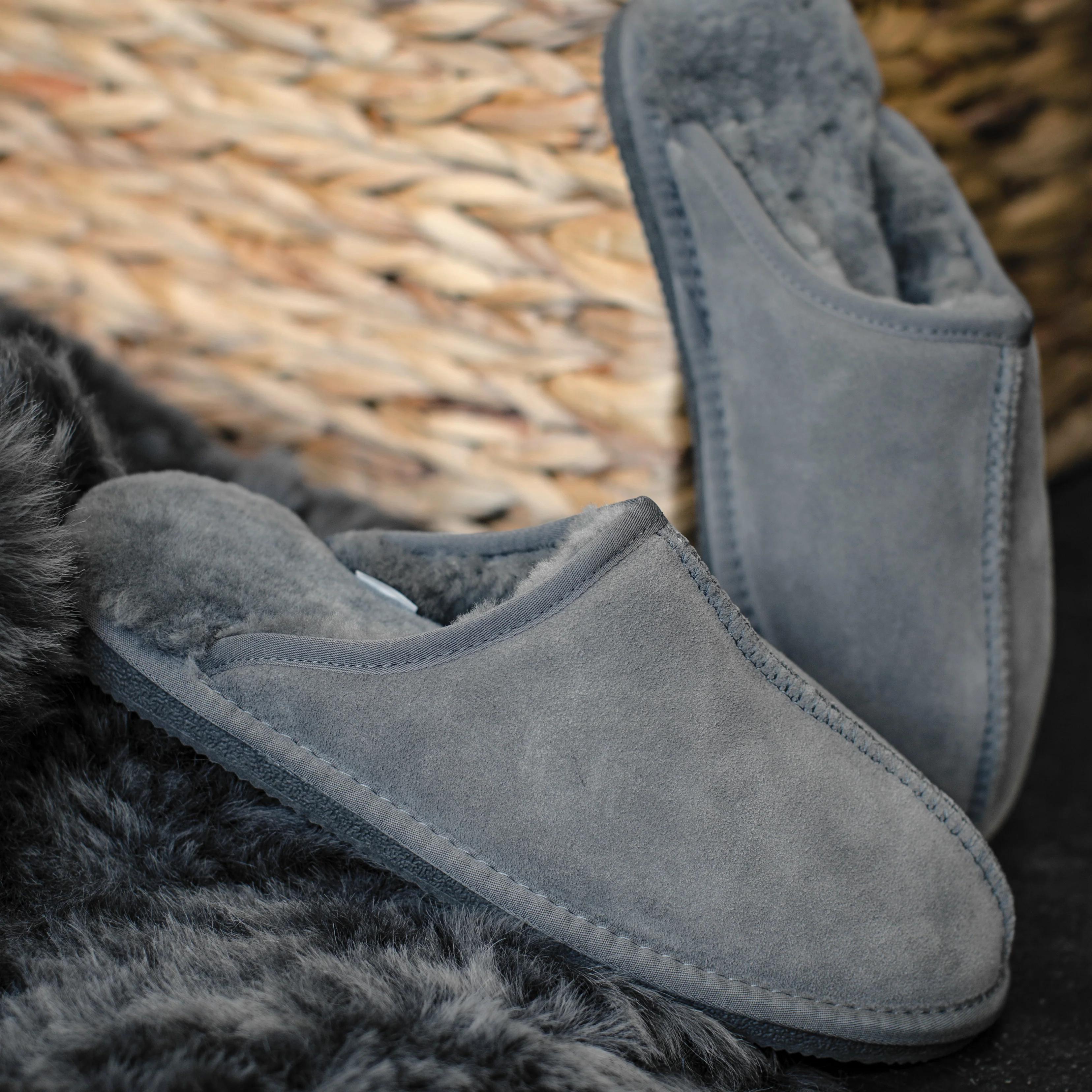 Deluxe Mens 'Michael' Sheepskin Slipper Mule - Dark Grey - Image 2