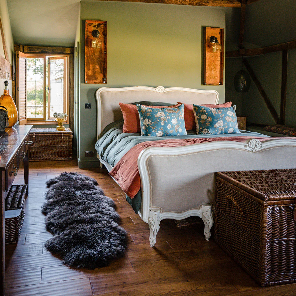 Double Sheepskin Rug - Image 7