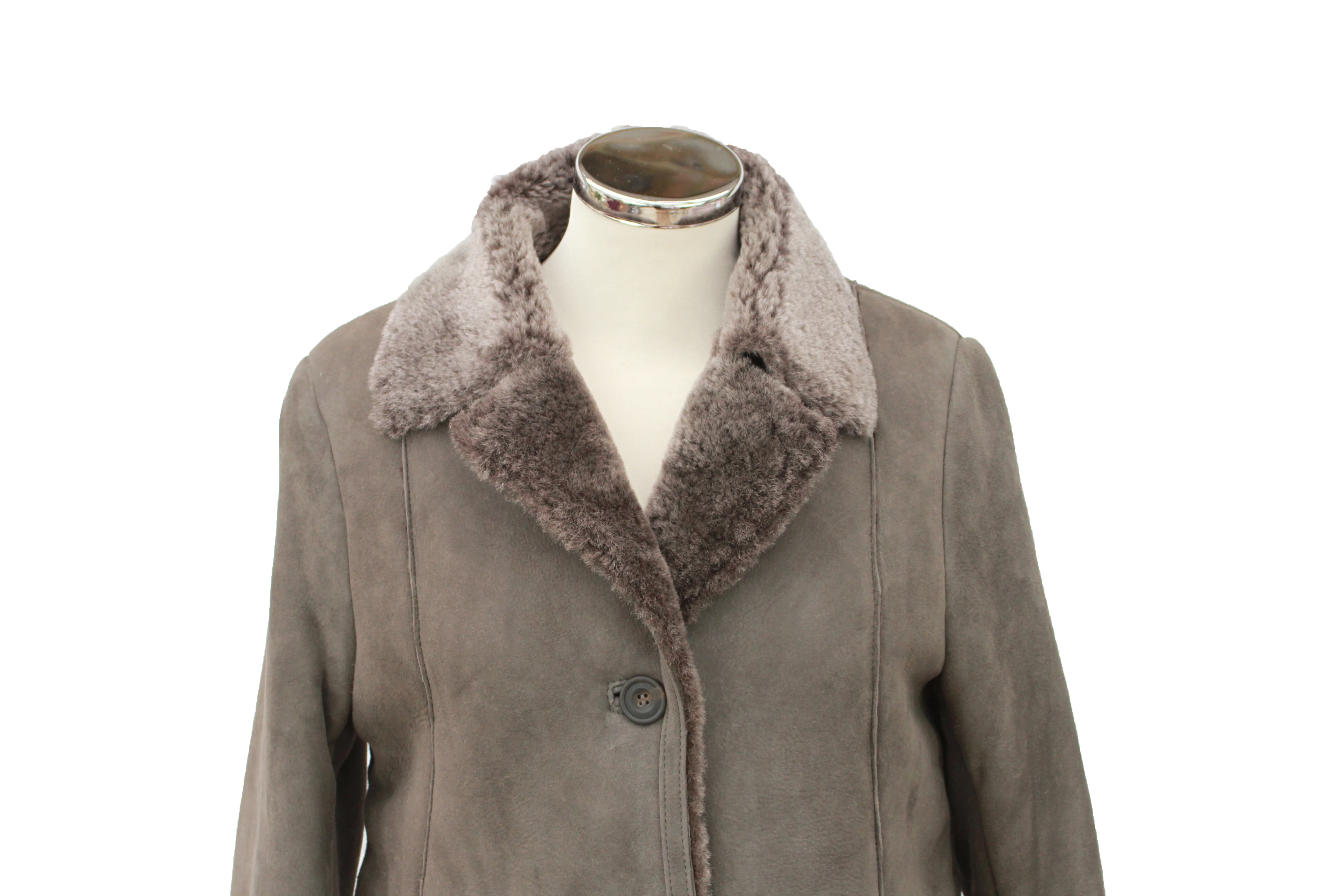 Ladies Anette Suede Leather Sheepskin Coat - with Button Fastenings - Vizon Grey - Image 4