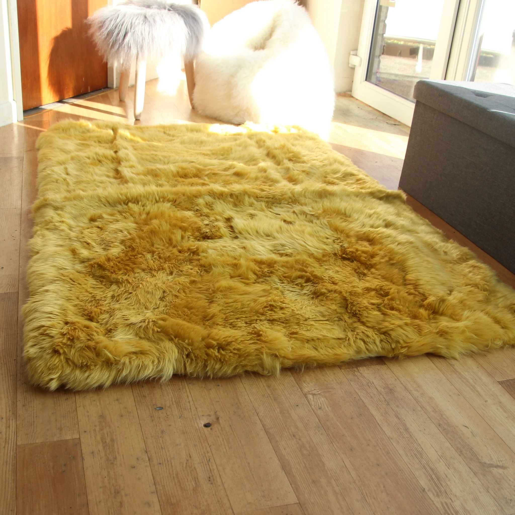 Rectangular Lined Sheepskin Rug 160x110cm - Image 6