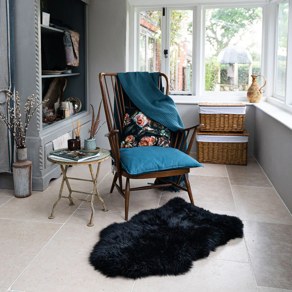 Single Sheepskin Rug - Image 6